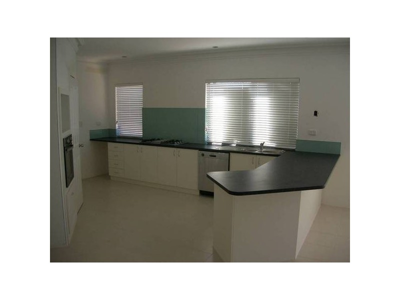 6 Amergin Road, Aveley WA 6069