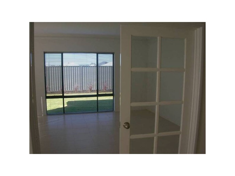 6 Amergin Road, Aveley WA 6069