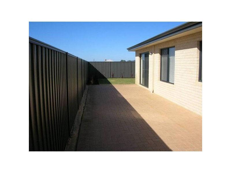 6 Amergin Road, Aveley WA 6069