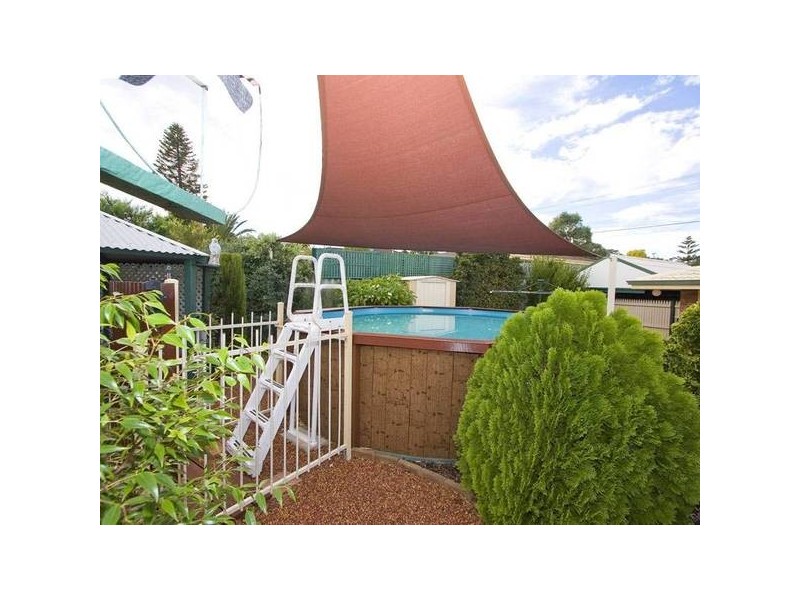 17 Coyle Road, Beldon WA 6027