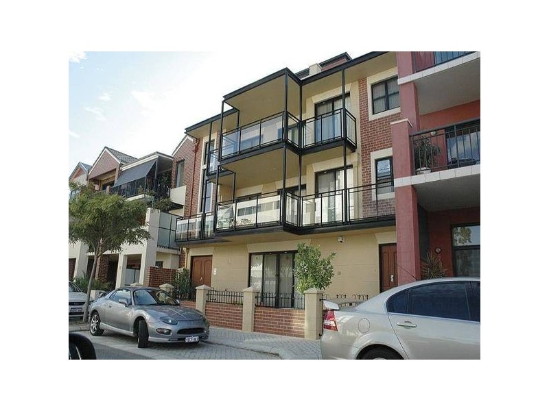 8 Tully Road, East Perth WA 6004