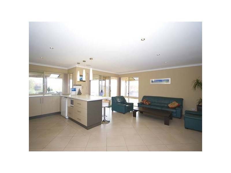 70 Windermere Circle, Joondalup WA 6027