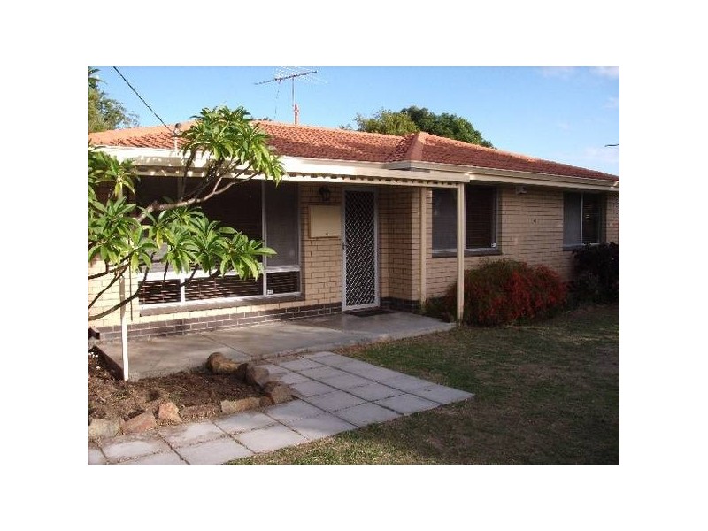 4 Ottawa Place, Wanneroo WA 6065