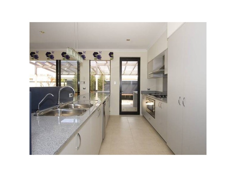 24 Riverlinks Drive, Clarkson WA 6030