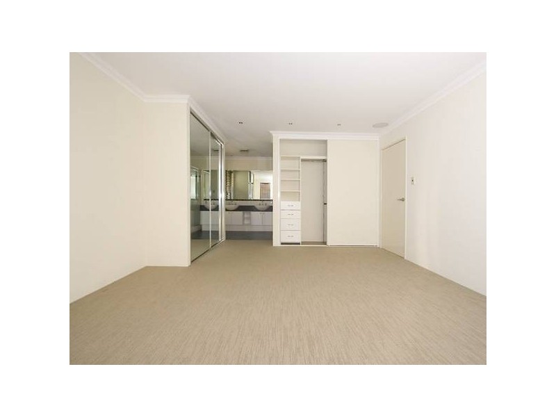 24 Riverlinks Drive, Clarkson WA 6030