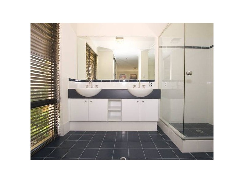 24 Riverlinks Drive, Clarkson WA 6030