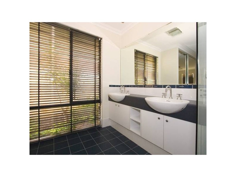 24 Riverlinks Drive, Clarkson WA 6030