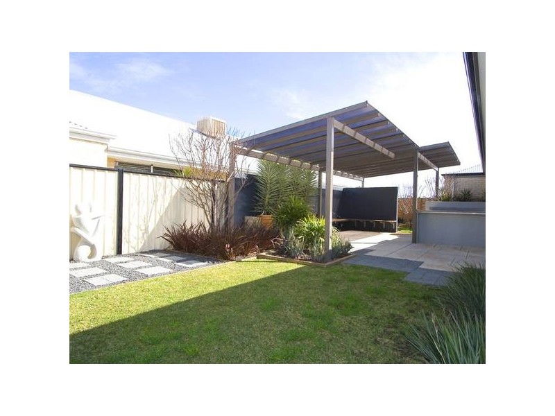 24 Riverlinks Drive, Clarkson WA 6030