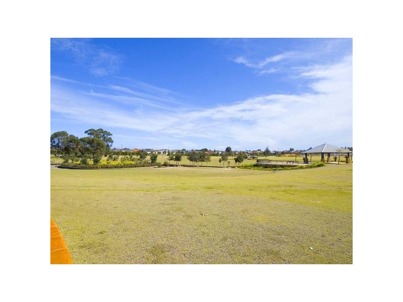 24 Riverlinks Drive, Clarkson WA 6030
