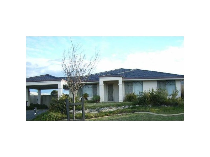 32 La Grange Loop, Currambine WA 6028