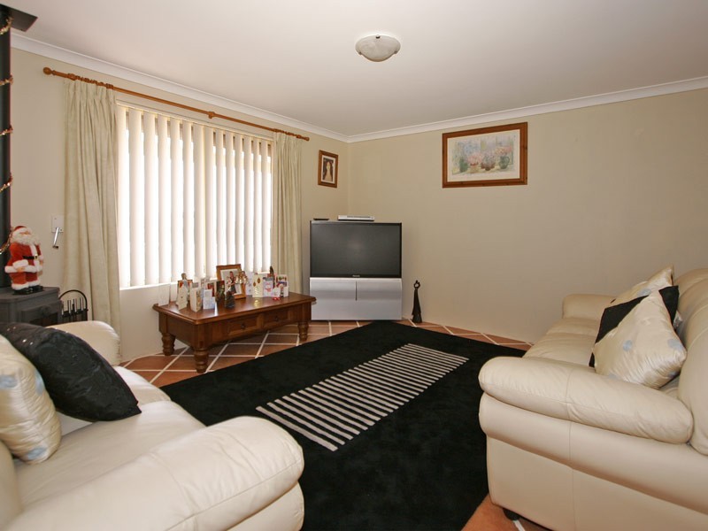 51 Waldburg Drive, Tapping WA 6065