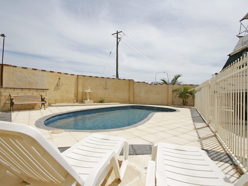 51 Waldburg Drive, Tapping WA 6065