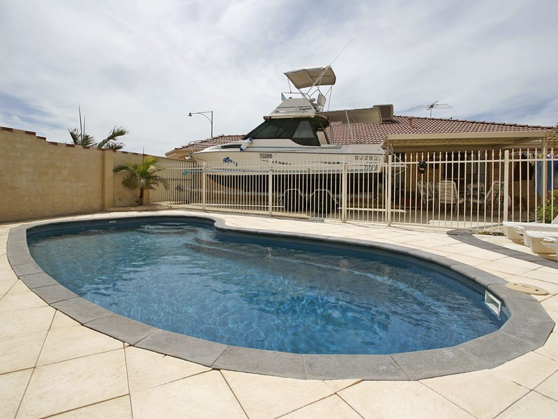 51 Waldburg Drive, Tapping WA 6065