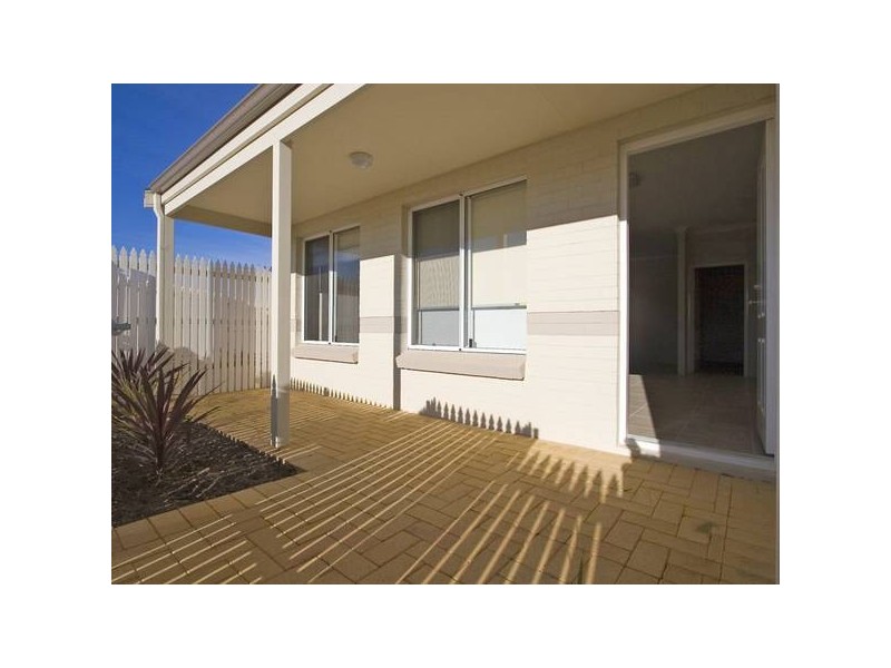 2/81 Shepperton Drive, Butler WA 6036
