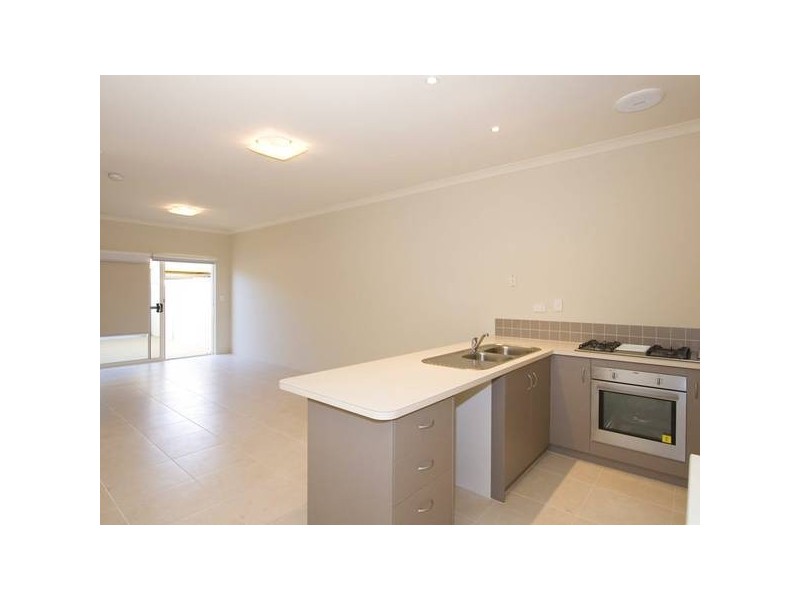 2/91 Shepperton Drive, Butler WA 6036