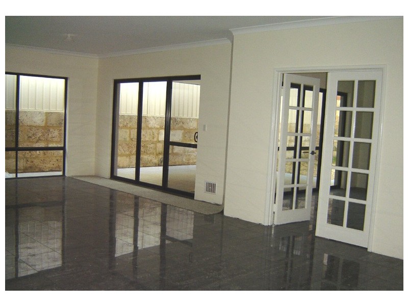 21 Bardeen Pass, Carramar WA 6031