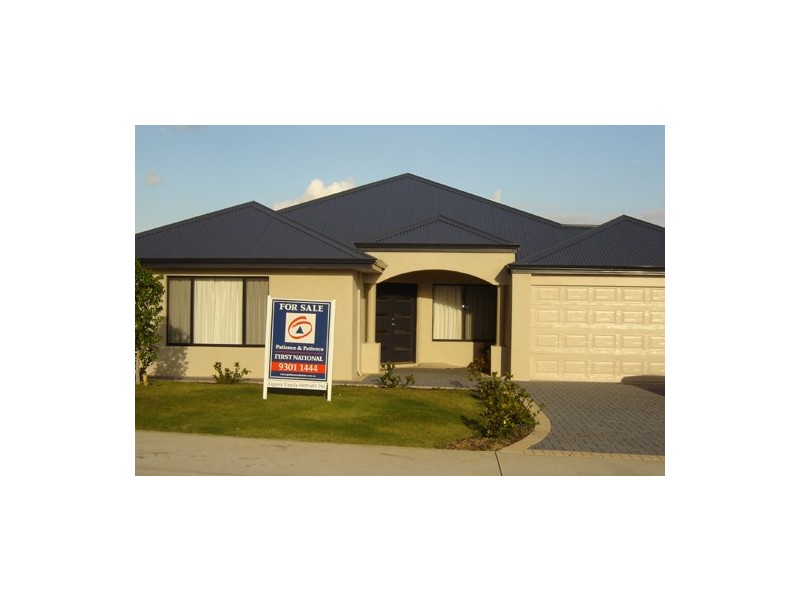 32 Westwood Meander, Carramar WA 6031