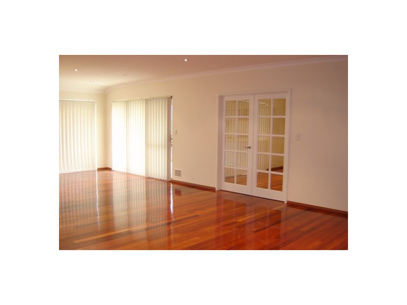 3 Hopewell Pass, Carramar WA 6031