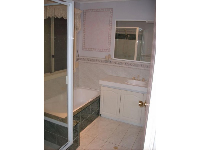 10 Troubridge Retreat, Ocean Reef WA 6027