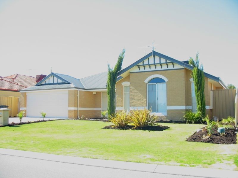 8 Minjah Circuit, Carramar WA 6031
