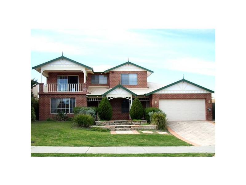 33 Meadowbrook Promenade, Currambine WA 6028