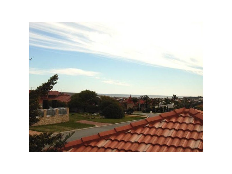 33 Meadowbrook Promenade, Currambine WA 6028