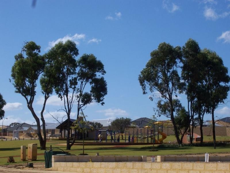 14 Celebrations Blvd, Clarkson WA 6030