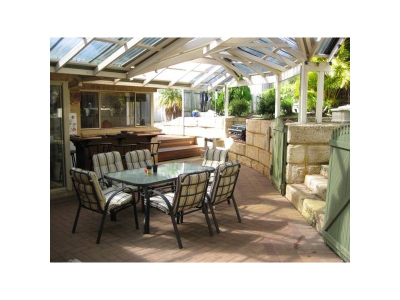 8 Tumba Court, Joondalup WA 6027