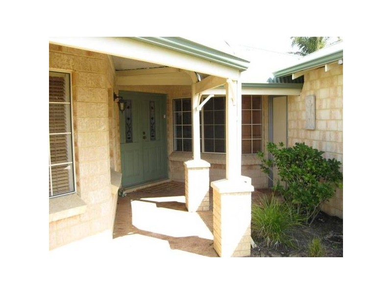 8 Tumba Court, Joondalup WA 6027