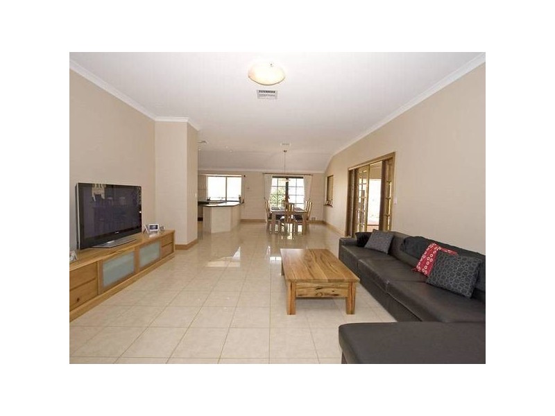 39 Stinson Square, Iluka WA 6028