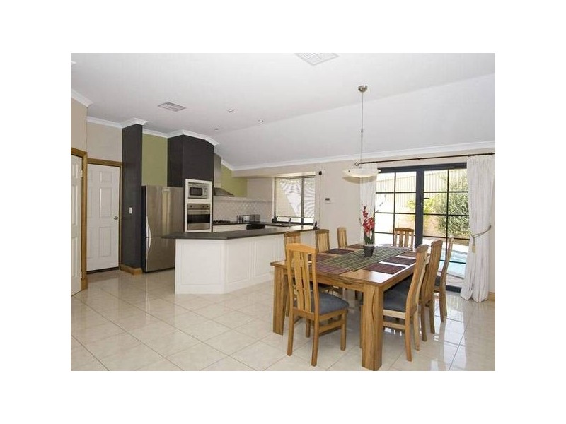 39 Stinson Square, Iluka WA 6028