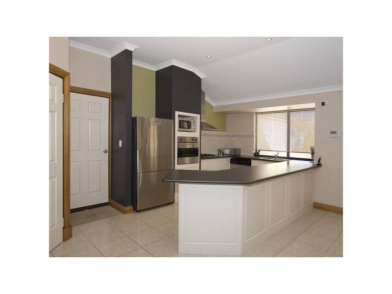 39 Stinson Square, Iluka WA 6028