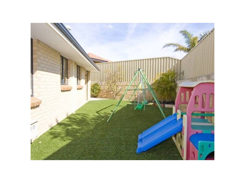 39 Stinson Square, Iluka WA 6028