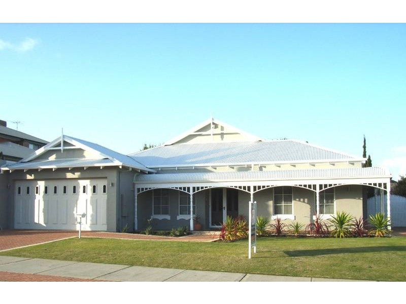 35 Meadowbrook Promenade, Currambine WA 6028