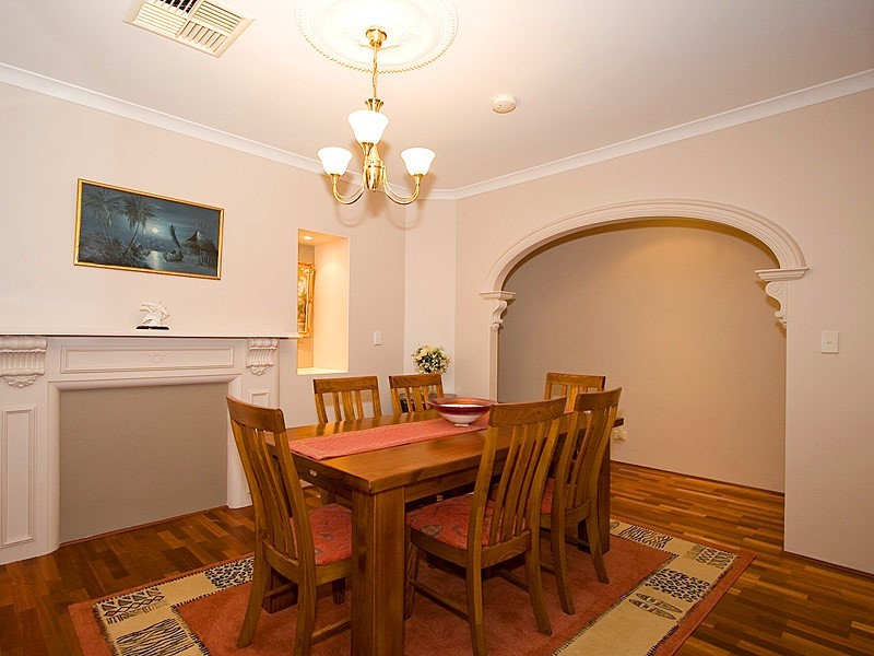 35 Meadowbrook Promenade, Currambine WA 6028