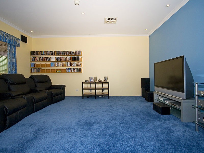 35 Meadowbrook Promenade, Currambine WA 6028