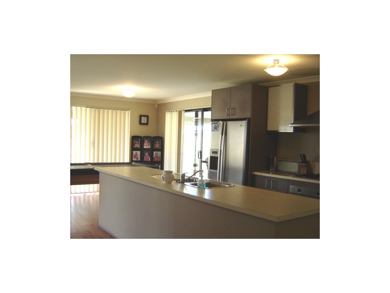 16 Rathkeale Blvd, Ridgewood WA 6030