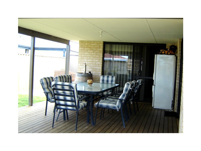16 Rathkeale Blvd, Ridgewood WA 6030