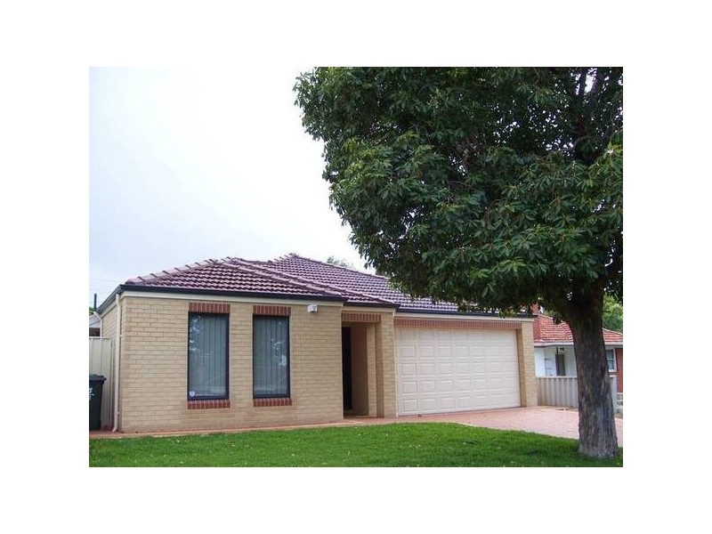 25 Peppering Way, Westminster WA 6061