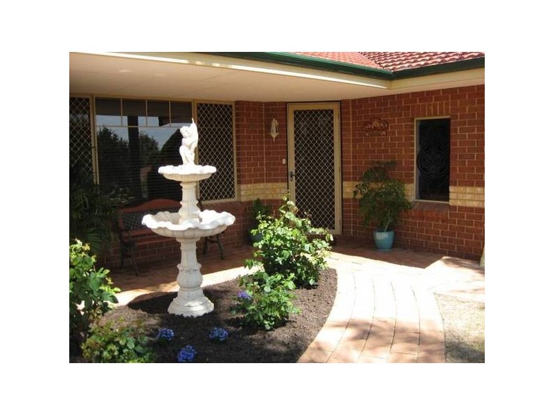 4 Claire Cove, Joondalup WA 6027