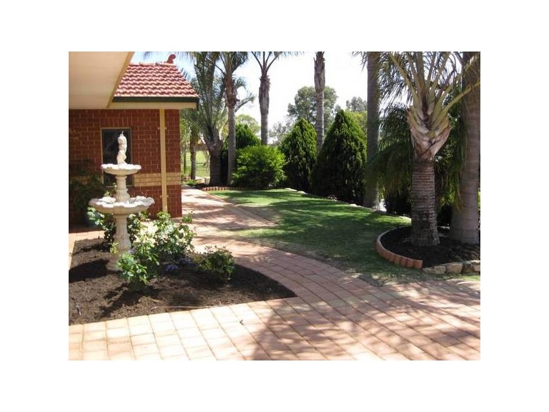 4 Claire Cove, Joondalup WA 6027