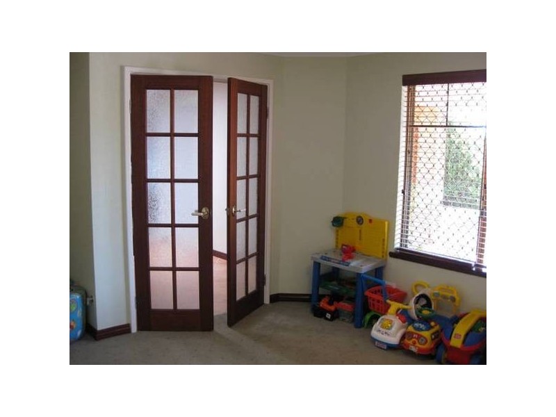 4 Claire Cove, Joondalup WA 6027