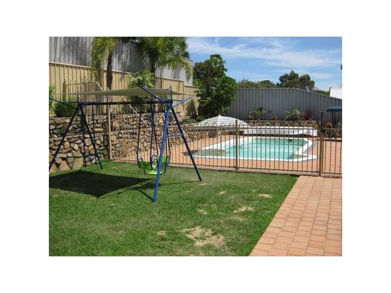 4 Claire Cove, Joondalup WA 6027