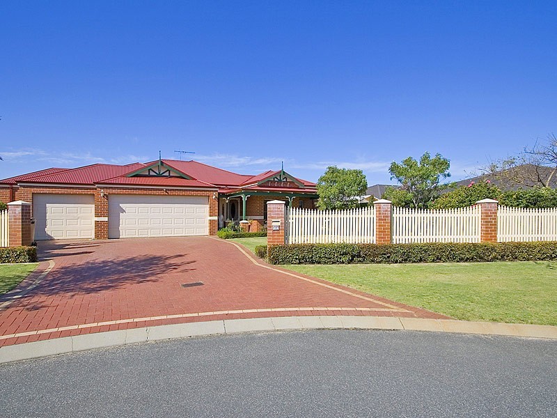 4 Hiltaba Court, Tapping WA 6065