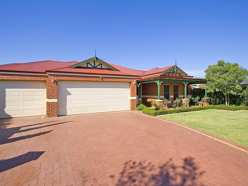 4 Hiltaba Court, Tapping WA 6065