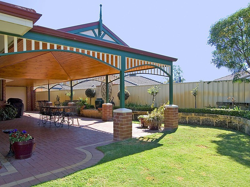 4 Hiltaba Court, Tapping WA 6065