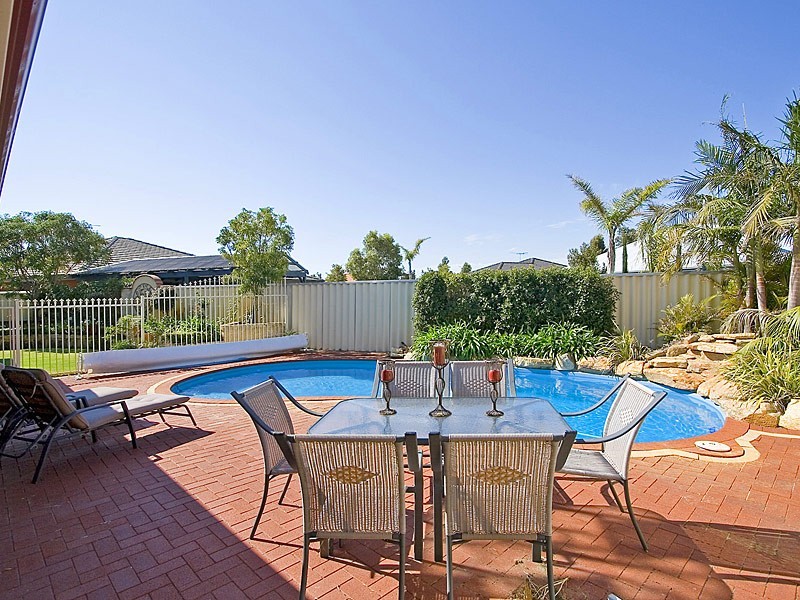 4 Hiltaba Court, Tapping WA 6065