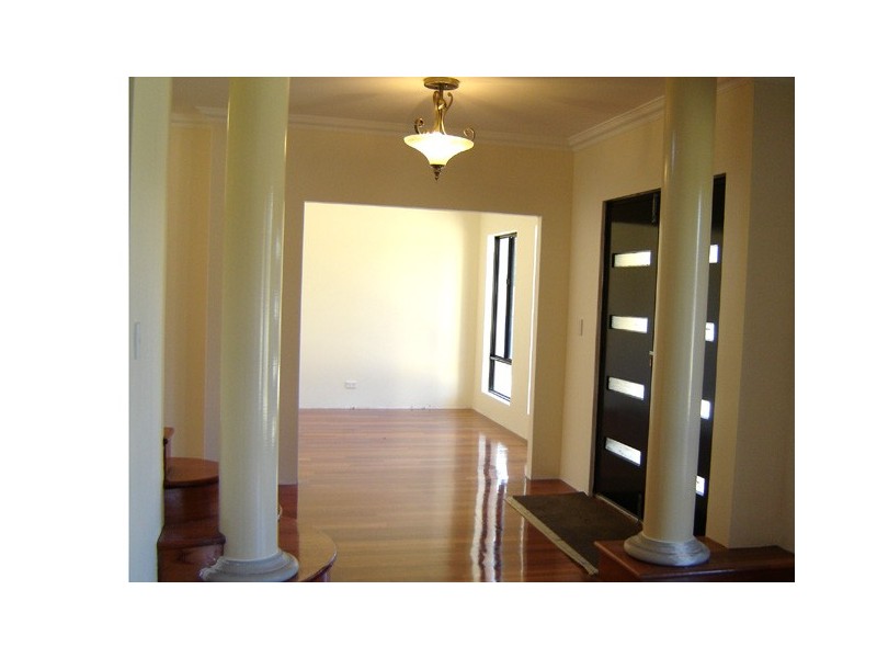 116 Golf Links Drive, Carramar WA 6031