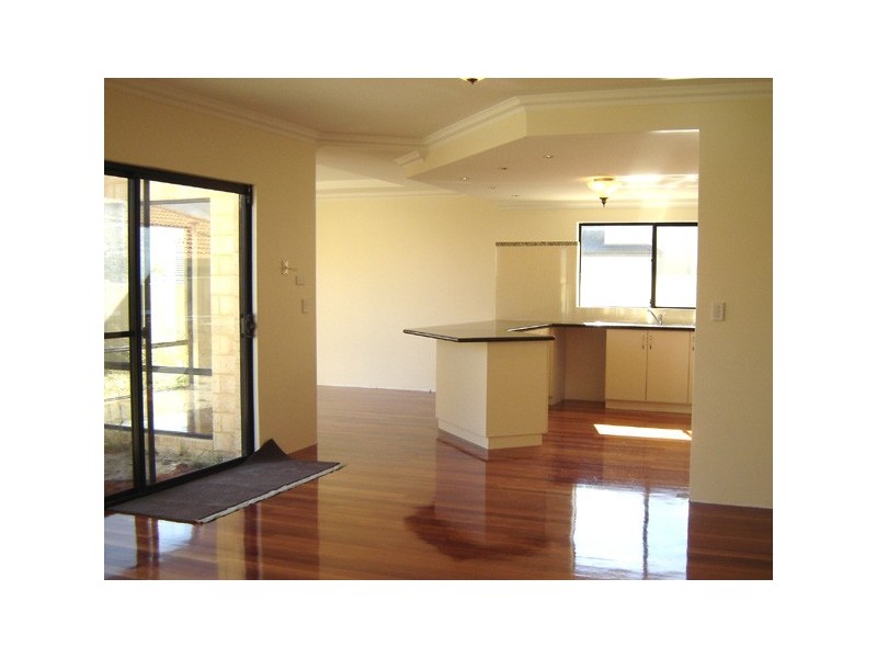 116 Golf Links Drive, Carramar WA 6031