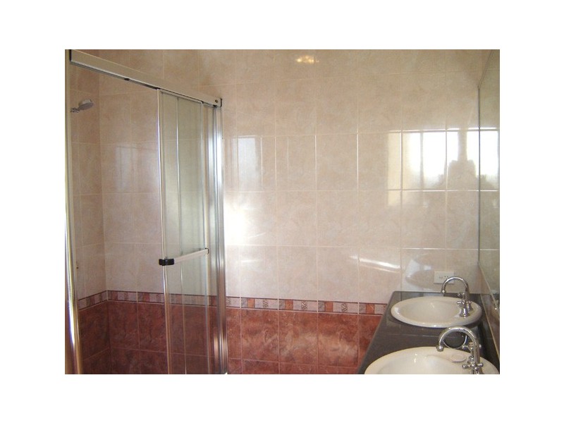 116 Golf Links Drive, Carramar WA 6031